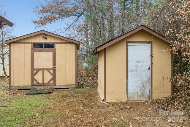 1126 Old US 70 Highway W, Black Mountain, NC 28711