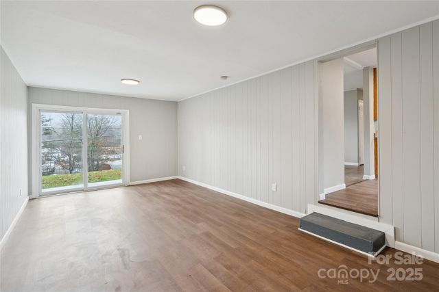 1126 Old US 70 Highway W, Black Mountain, NC 28711