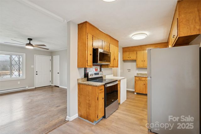 1126 Old US 70 Highway W, Black Mountain, NC 28711