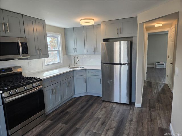 35 Keegan Street, Elmont, NY 11003