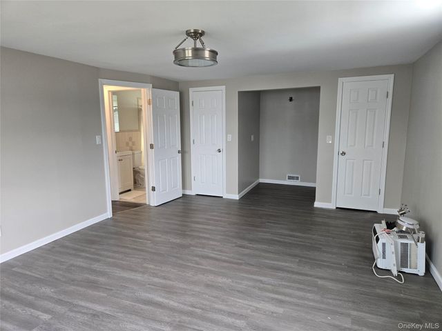 35 Keegan Street, Elmont, NY 11003