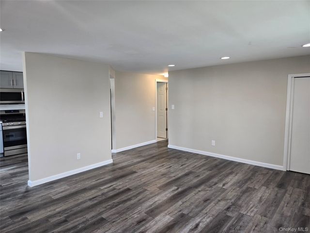 35 Keegan Street, Elmont, NY 11003