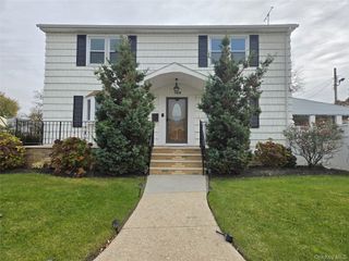 35 Keegan Street, Elmont, NY 11003