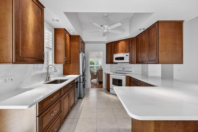 8293 SE Palm Hammock Lane, Hobe Sound, FL 33455