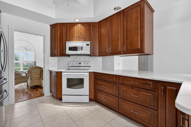 8293 SE Palm Hammock Lane, Hobe Sound, FL 33455