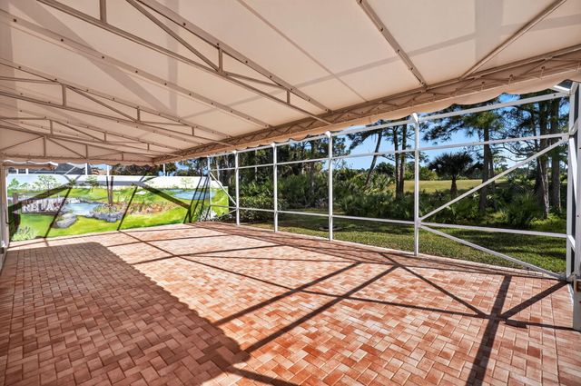 8293 SE Palm Hammock Lane, Hobe Sound, FL 33455