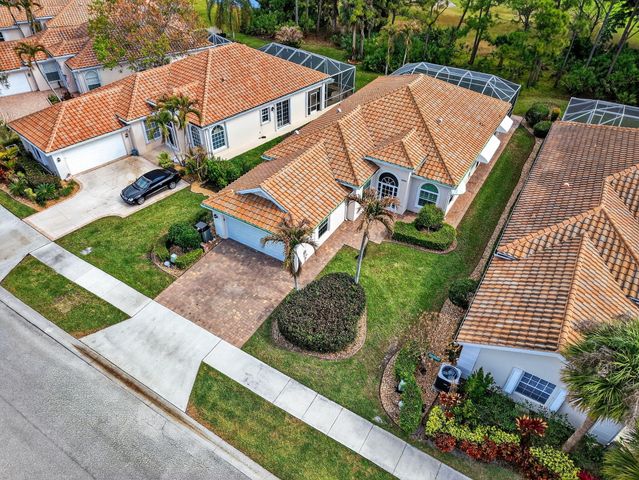 8293 SE Palm Hammock Lane, Hobe Sound, FL 33455