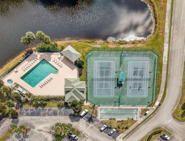 8293 SE Palm Hammock Lane, Hobe Sound, FL 33455