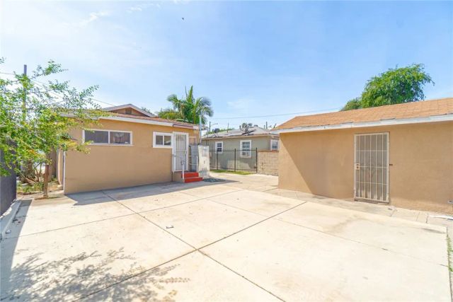 3561 Beck, Bell, CA 90201
