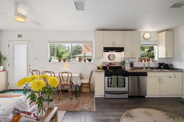 1717 Bluebonnet LN, Austin, TX 78704