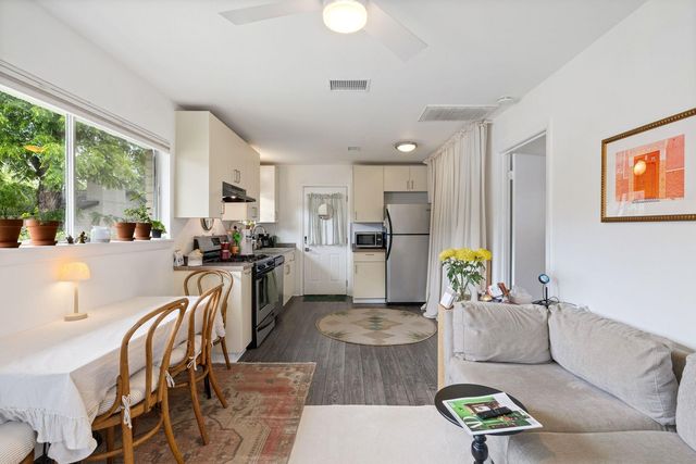 1717 Bluebonnet LN, Austin, TX 78704