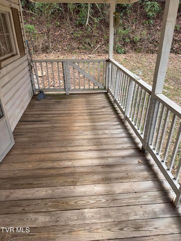 1096 Dry Creek Road, Elizabethton, TN 37643