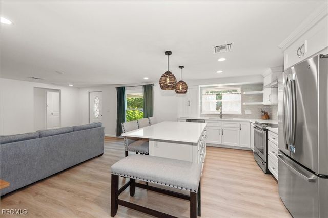 2466 N Westwood DR, North Fort Myers, FL 33917