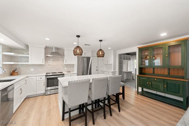 2466 N Westwood DR, North Fort Myers, FL 33917