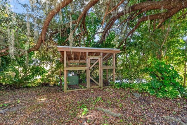 2466 N Westwood DR, North Fort Myers, FL 33917