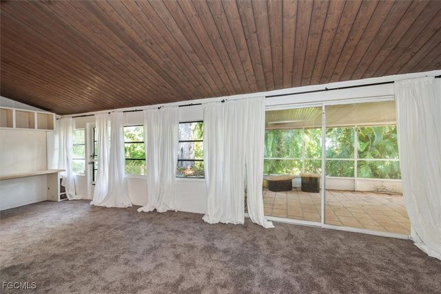 2466 N Westwood DR, North Fort Myers, FL 33917