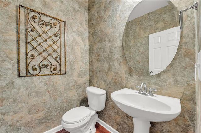 501 Grove Field Court, Suwanee, GA 30024