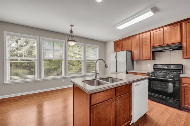 501 Grove Field Court, Suwanee, GA 30024