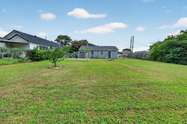 4956 Dunbar Street, Fort Worth, TX 76105
