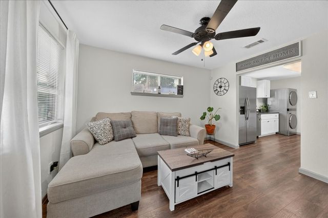 4956 Dunbar Street, Fort Worth, TX 76105