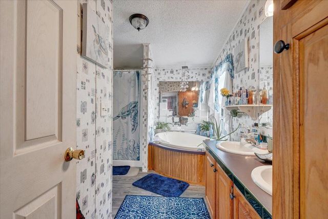 105 CHEROKEE LN, Thaxton, VA 24174