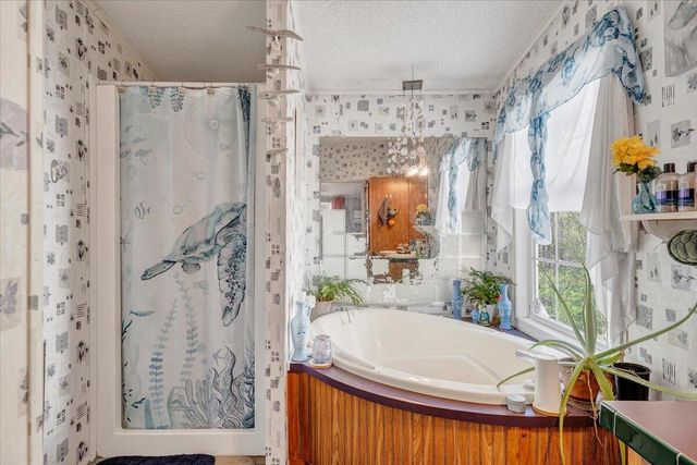 105 CHEROKEE LN, Thaxton, VA 24174