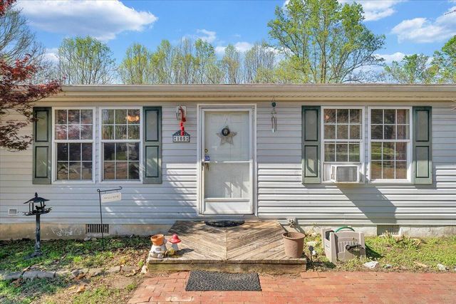 105 CHEROKEE LN, Thaxton, VA 24174