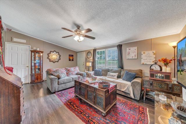 105 CHEROKEE LN, Thaxton, VA 24174