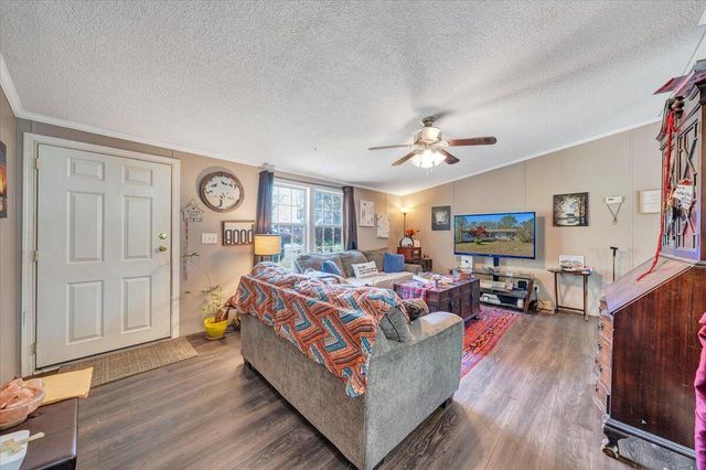 105 CHEROKEE LN, Thaxton, VA 24174