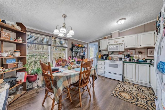 105 CHEROKEE LN, Thaxton, VA 24174