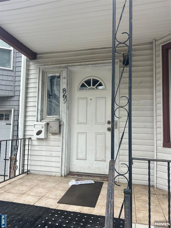 869 Clifton Avenue, Newark, NJ 07104