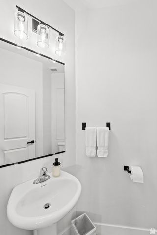 999 N LEDGER DR, Saratoga Springs, UT 84045