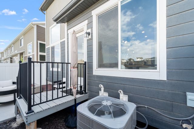 999 N LEDGER DR, Saratoga Springs, UT 84045