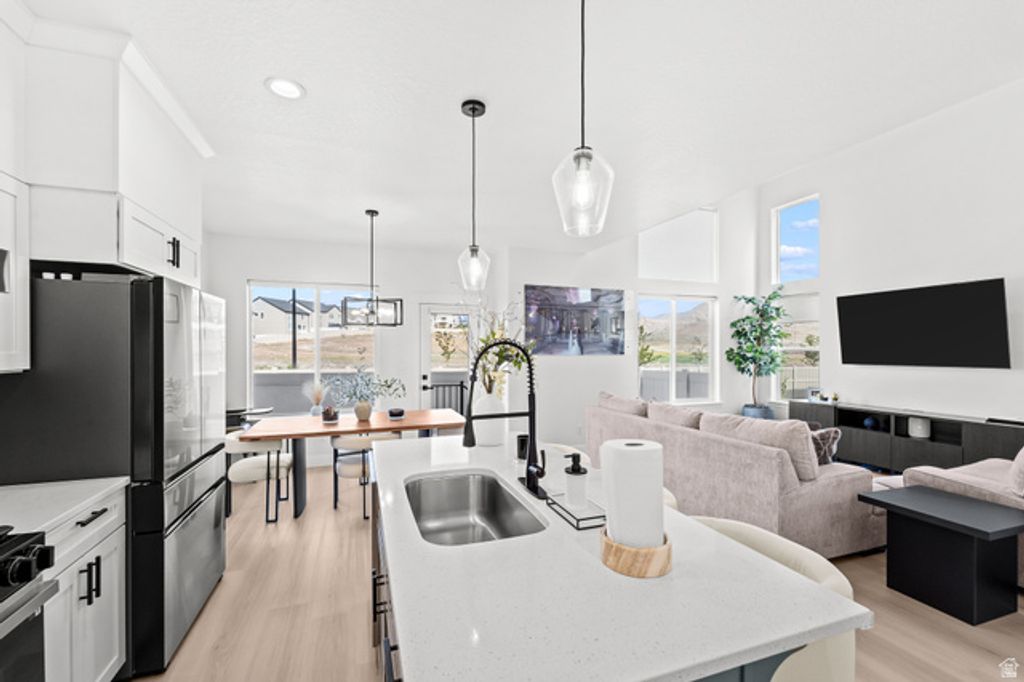999 N LEDGER DR, Saratoga Springs, UT 84045