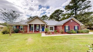 126 Greenview Circle, Dothan, AL 36301