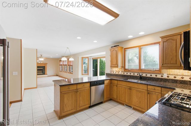 7805 Rutherford Court, Canton Charter Township, MI 48187