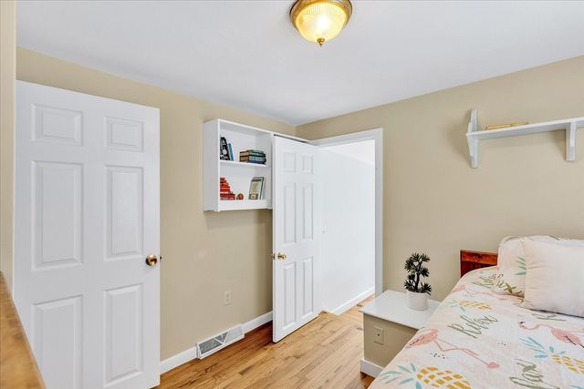 1 Thorwald Dr, Dennis, MA 02660
