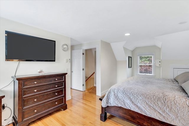 1 Thorwald Dr, Dennis, MA 02660