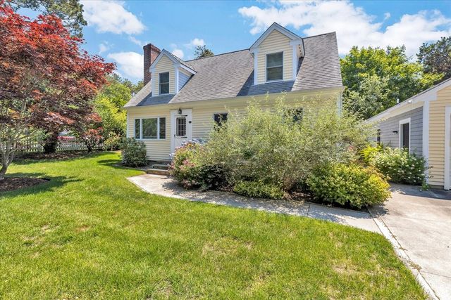 1 Thorwald Dr, Dennis, MA 02660