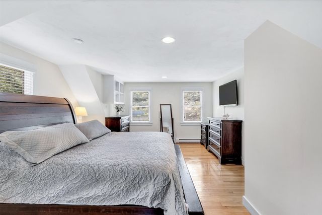 1 Thorwald Dr, Dennis, MA 02660
