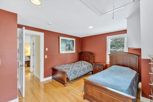 1 Thorwald Dr, Dennis, MA 02660