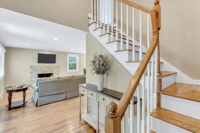 1 Thorwald Dr, Dennis, MA 02660