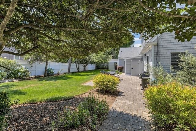 1 Thorwald Dr, Dennis, MA 02660