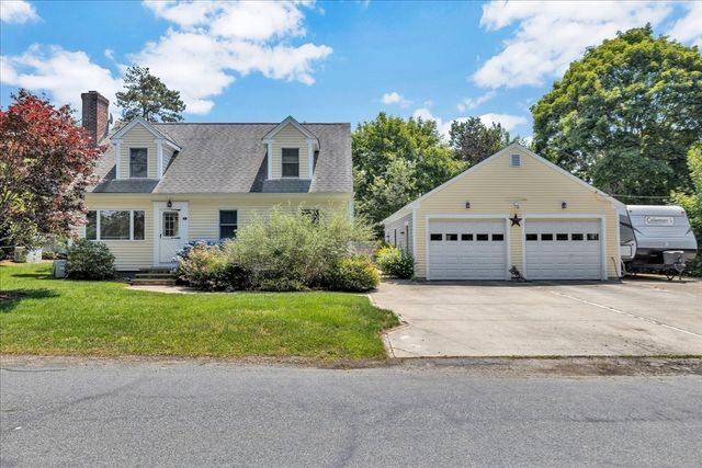 1 Thorwald Dr, Dennis, MA 02660