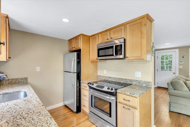1 Thorwald Dr, Dennis, MA 02660