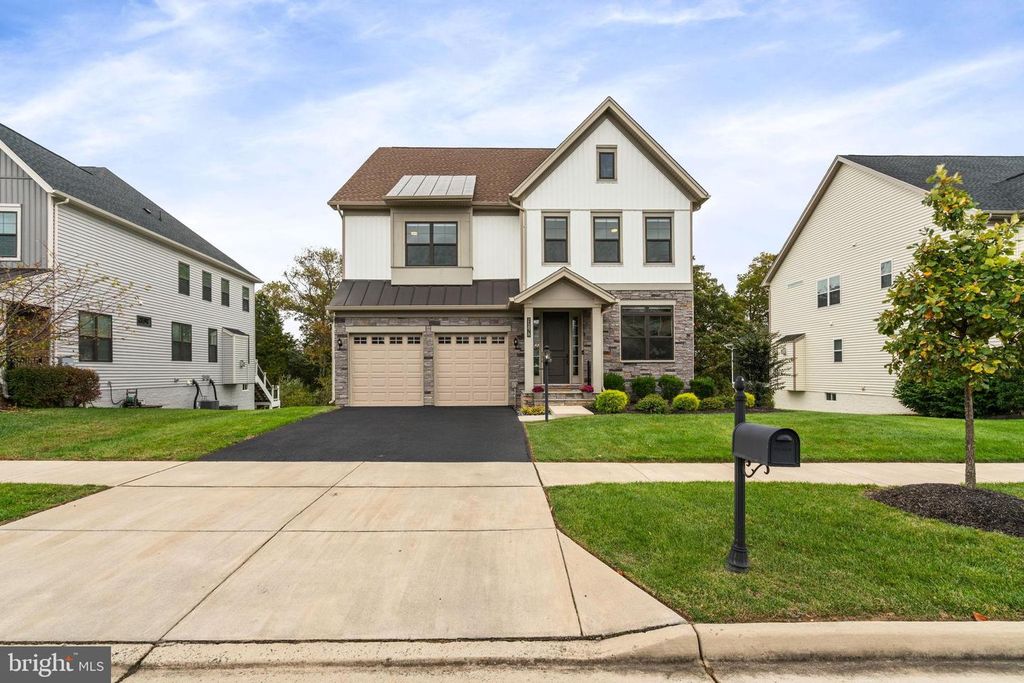 24878 LENAH CROSSING DR, Aldie, VA 20105