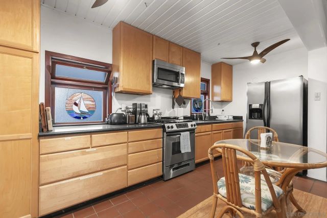 5038-40 W Point Loma Blvd, San Diego, CA 92107