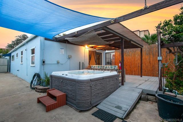 5038-40 W Point Loma Blvd, San Diego, CA 92107