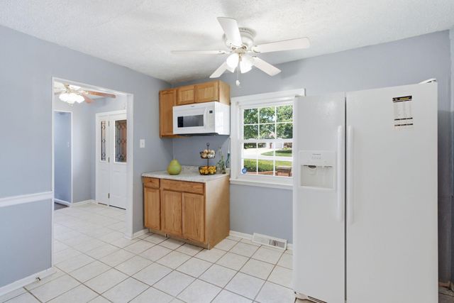 206 Hiawatha Trail, Georgetown, KY 40324