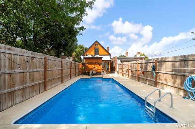 4058 Phillips Avenue, St Louis, MO 63116